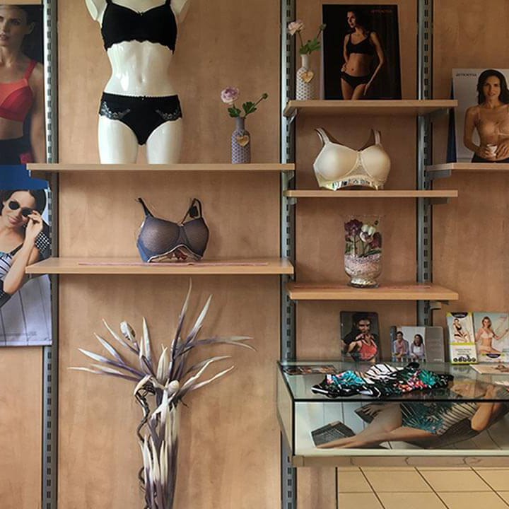 Waesche, BH & Epithesen